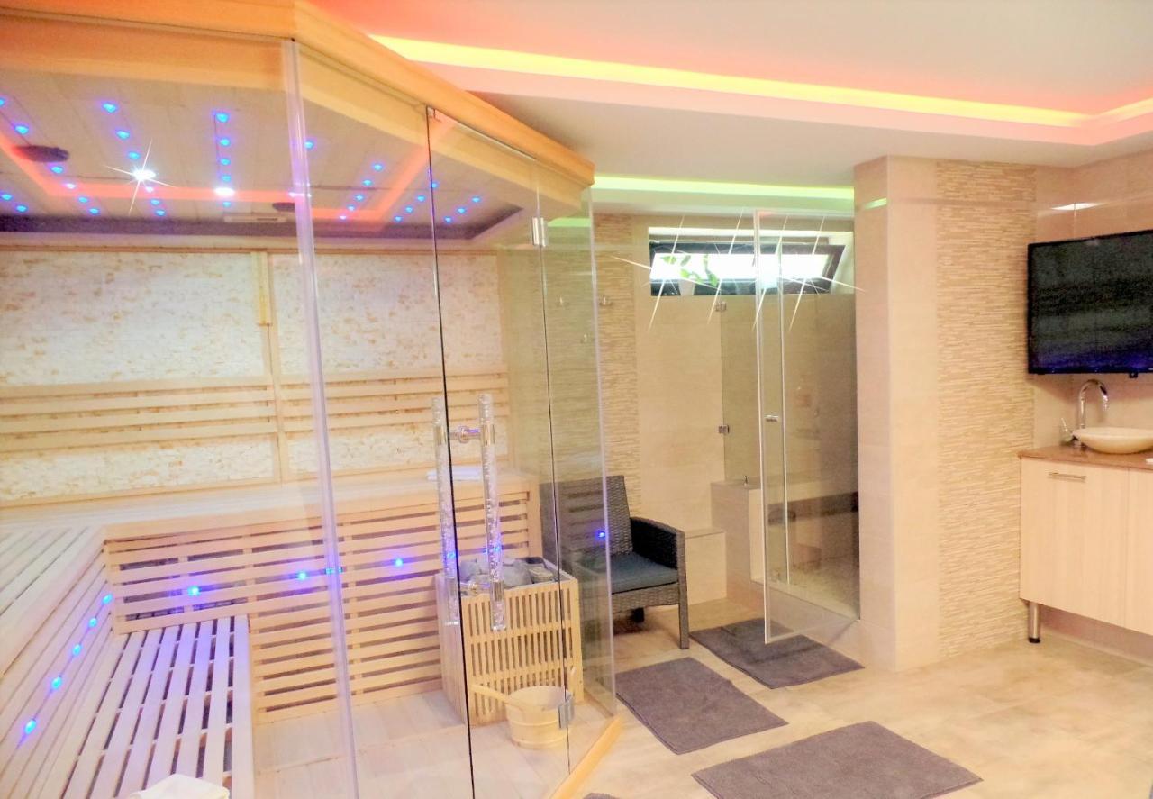 Apartman Siesta Buek - Buekfuerdo ภายนอก รูปภาพ