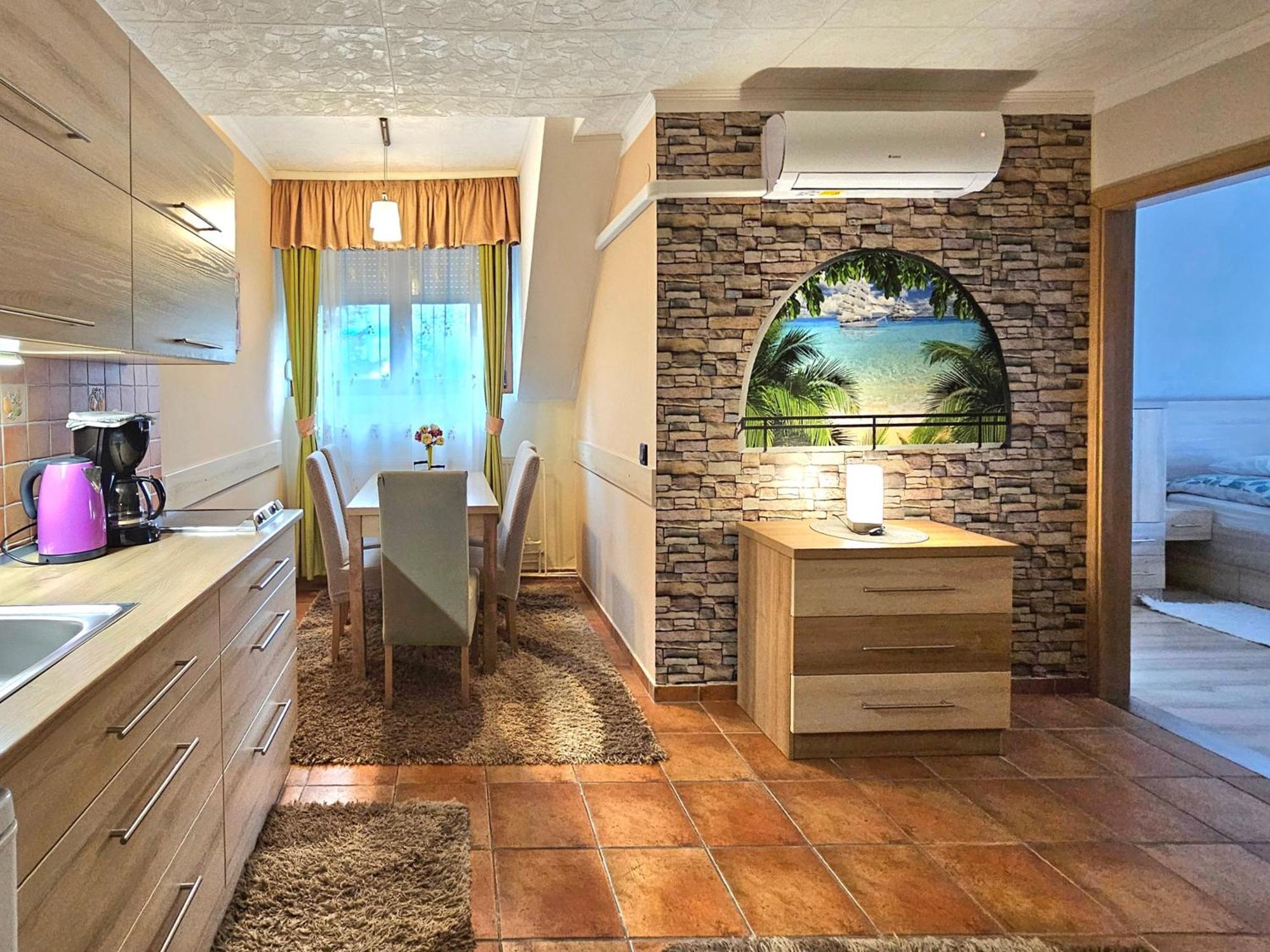 Apartman Siesta Buek - Buekfuerdo ภายนอก รูปภาพ