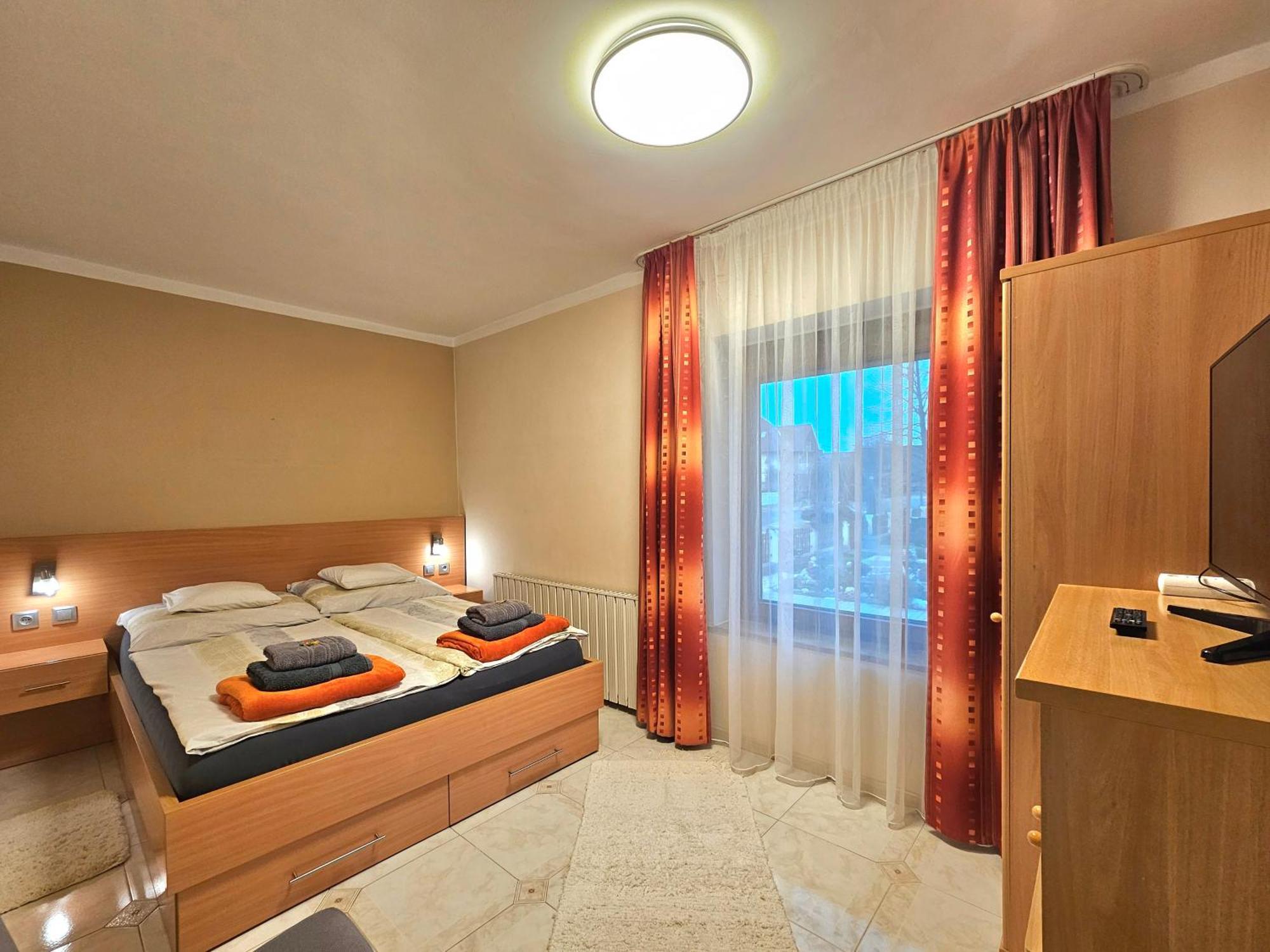 Apartman Siesta Buek - Buekfuerdo ภายนอก รูปภาพ