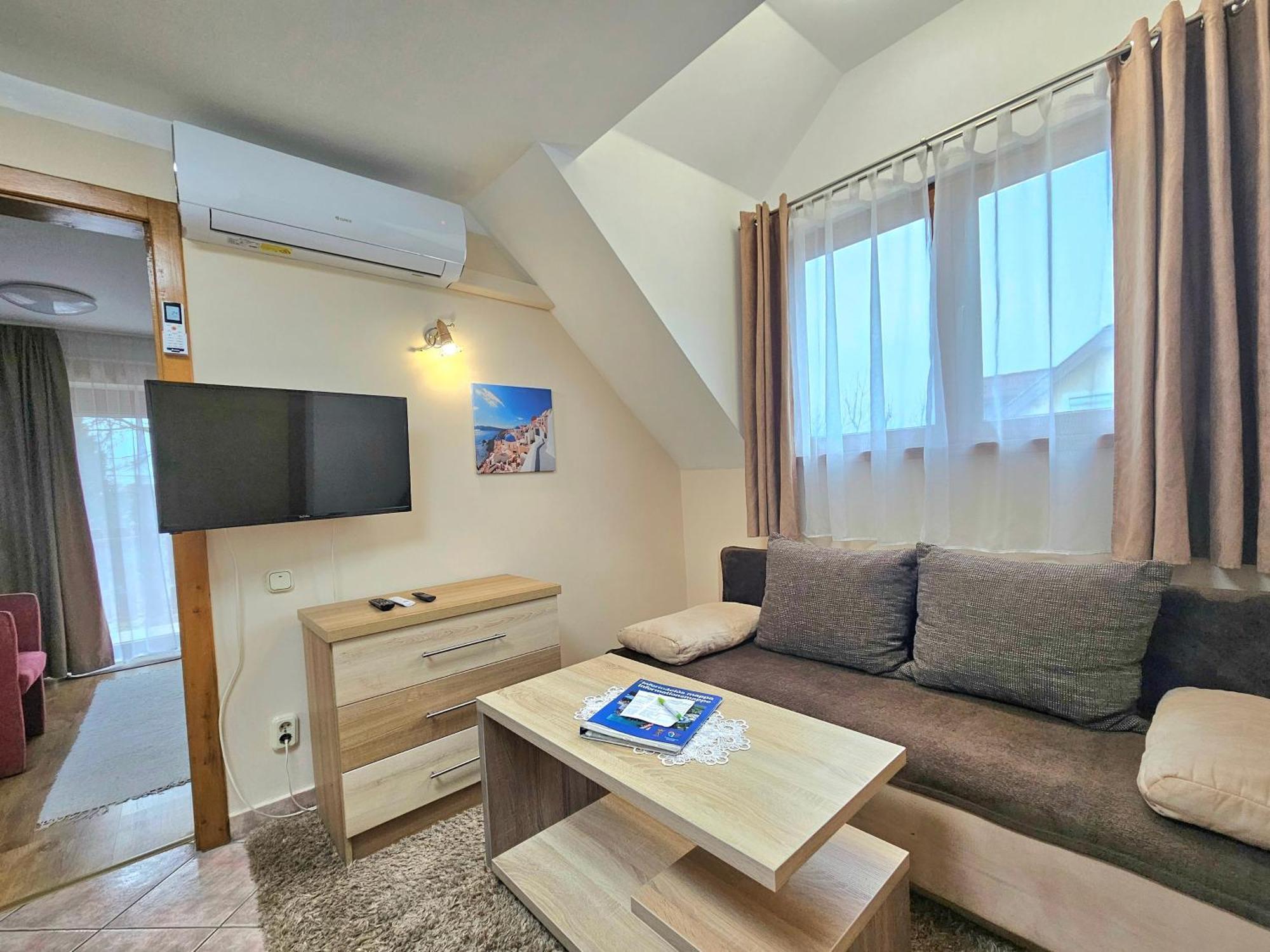 Apartman Siesta Buek - Buekfuerdo ภายนอก รูปภาพ