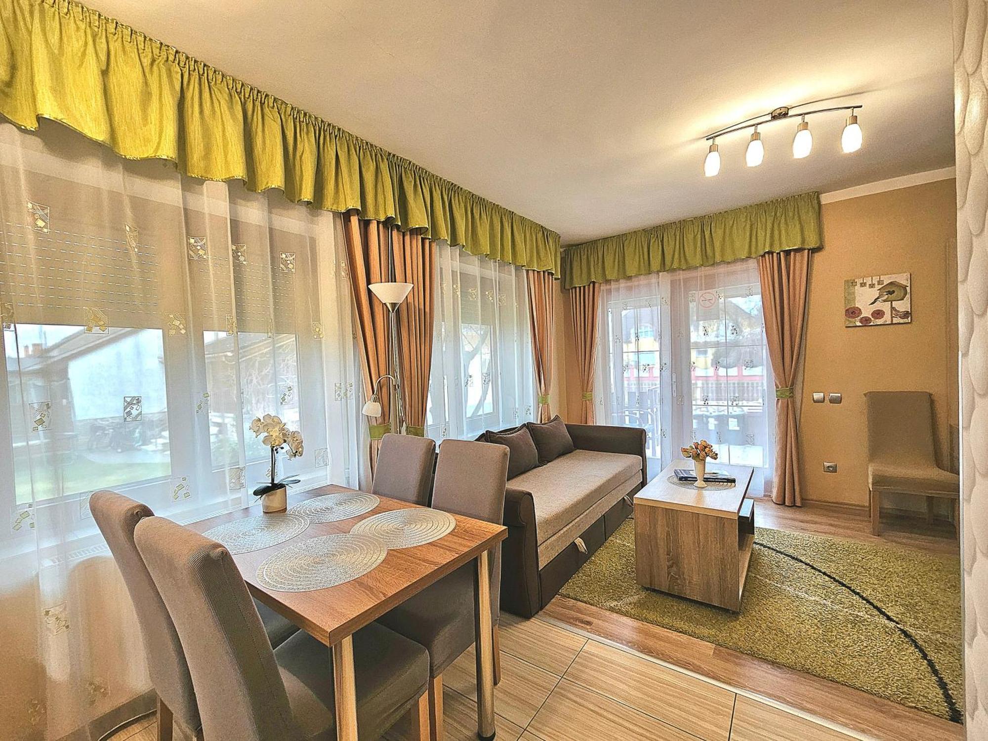 Apartman Siesta Buek - Buekfuerdo ภายนอก รูปภาพ