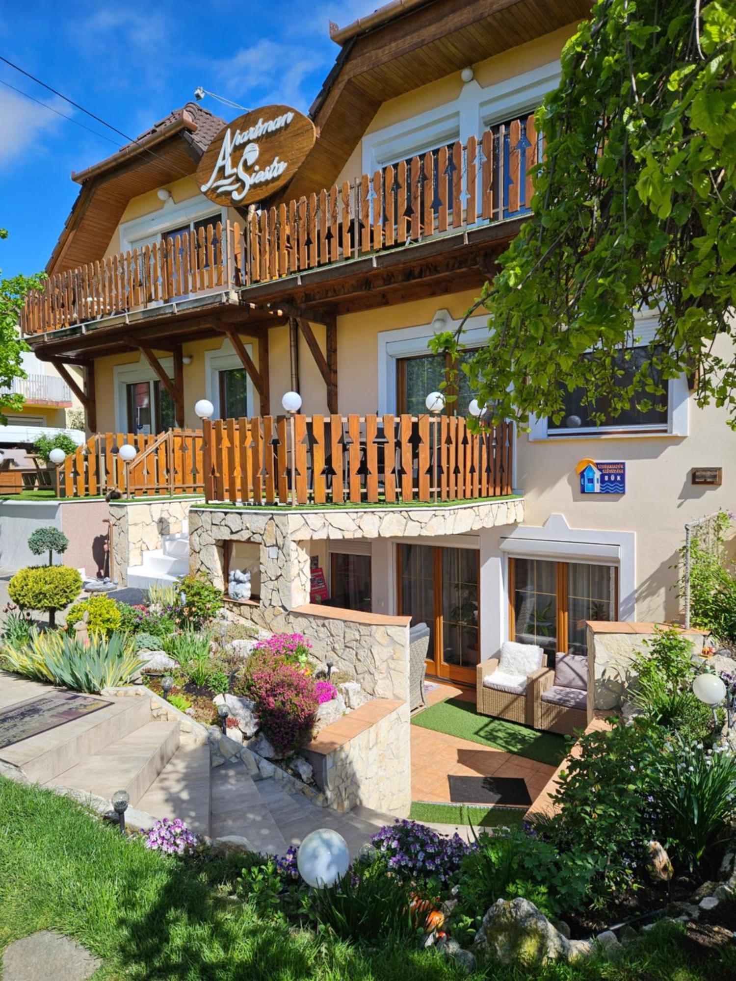 Apartman Siesta Buek - Buekfuerdo ภายนอก รูปภาพ